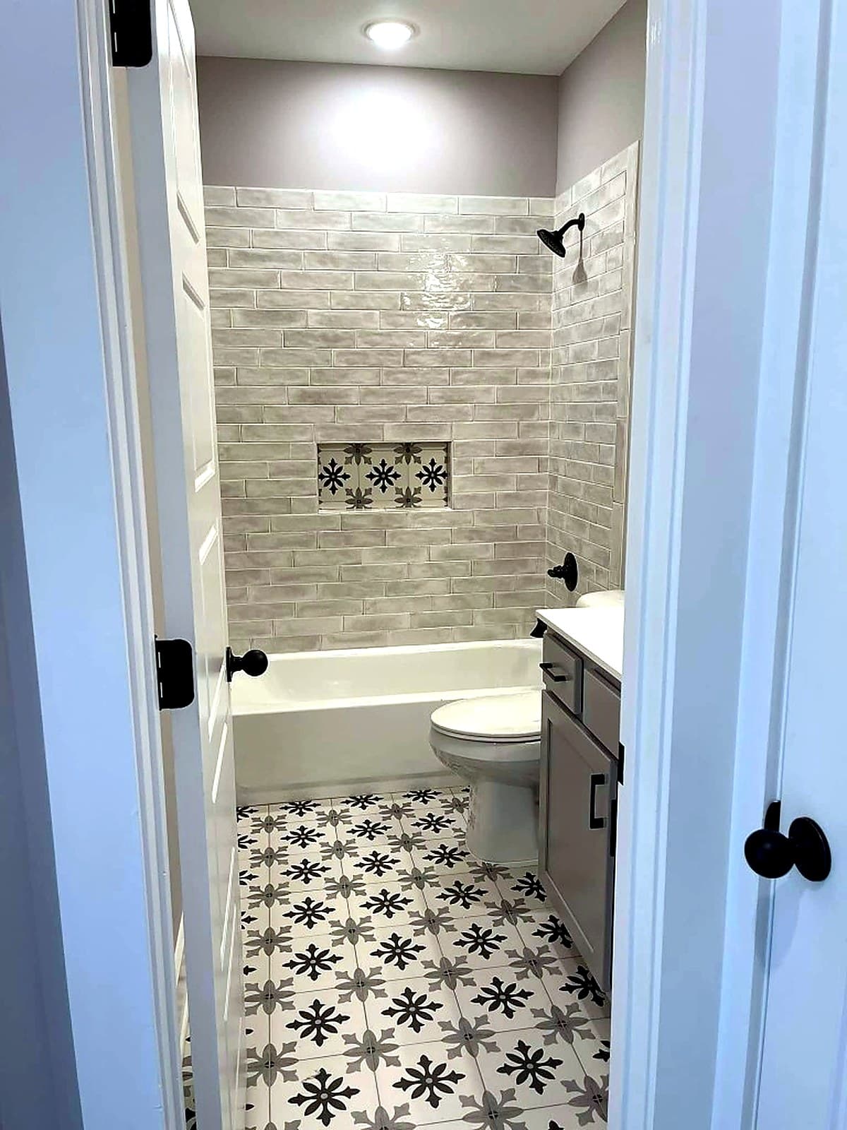 Bathrooms — M & D Custom Homes project