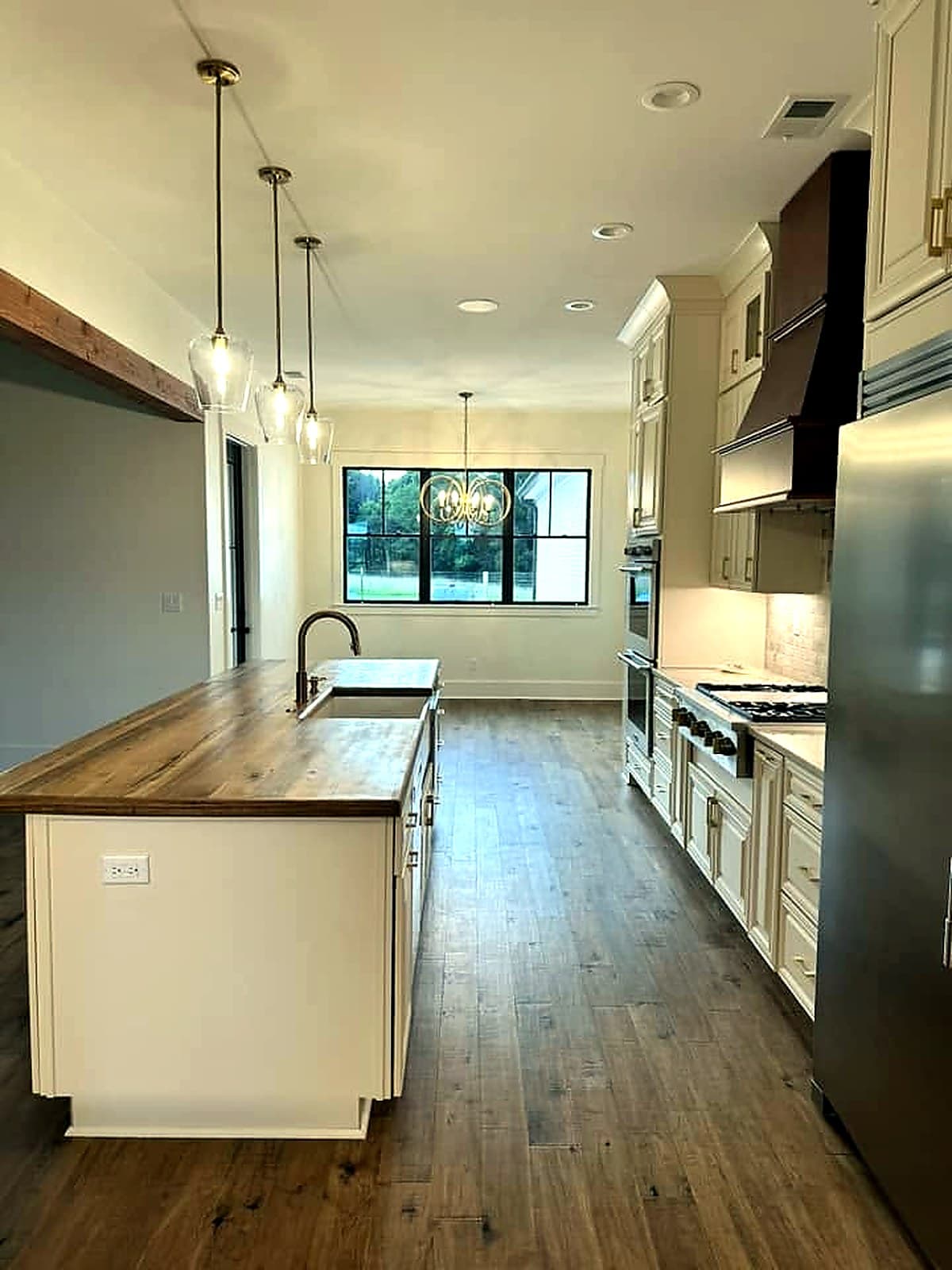 Kitchens — M & D Custom Homes project